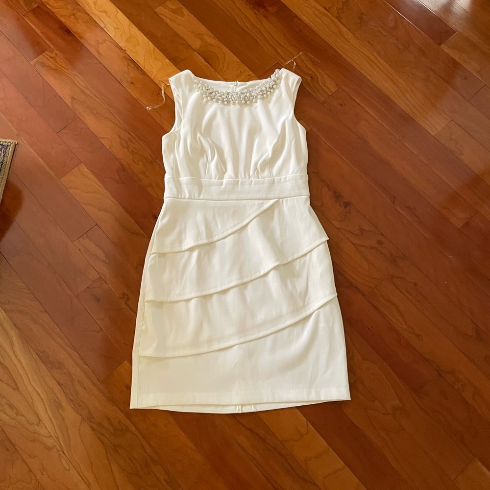 Elegant White Pearl Beaded Neckline Sheath Dress
